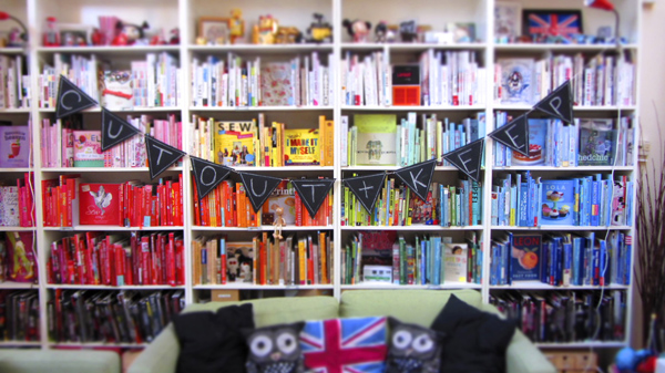 Cut-out-and-keep-colourful-bookcase